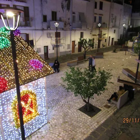 In Piazzetta-2