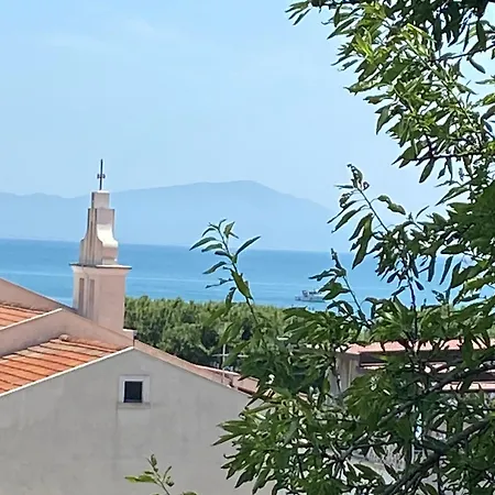 Caieta: La Casa Nella Roccia-2